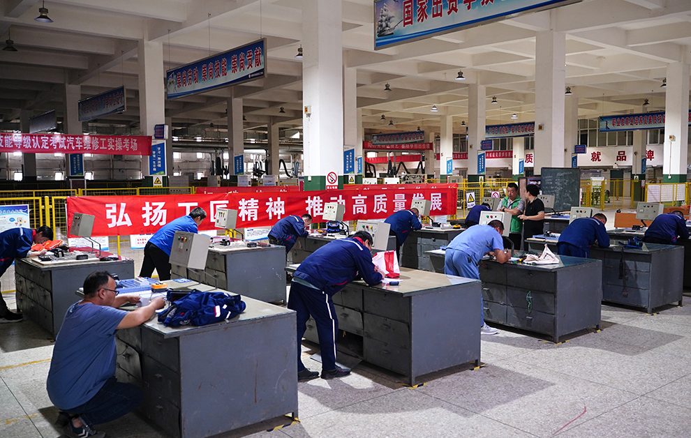 3e37f5f2bfd9de3f9ee9ea482677b447